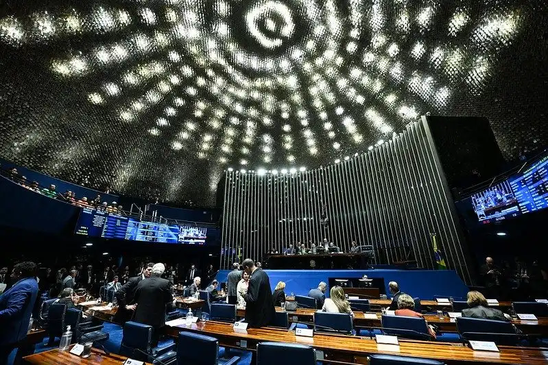 Imagem de Governo apresenta requerimento para tentar votar fim da 6 x 1 em 1º e 2° turnos ainda hoje