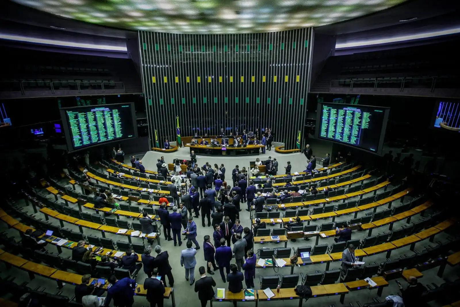 Imagem de Câmara aprova aumento do teto do MEI e perdão de dívidas tributárias