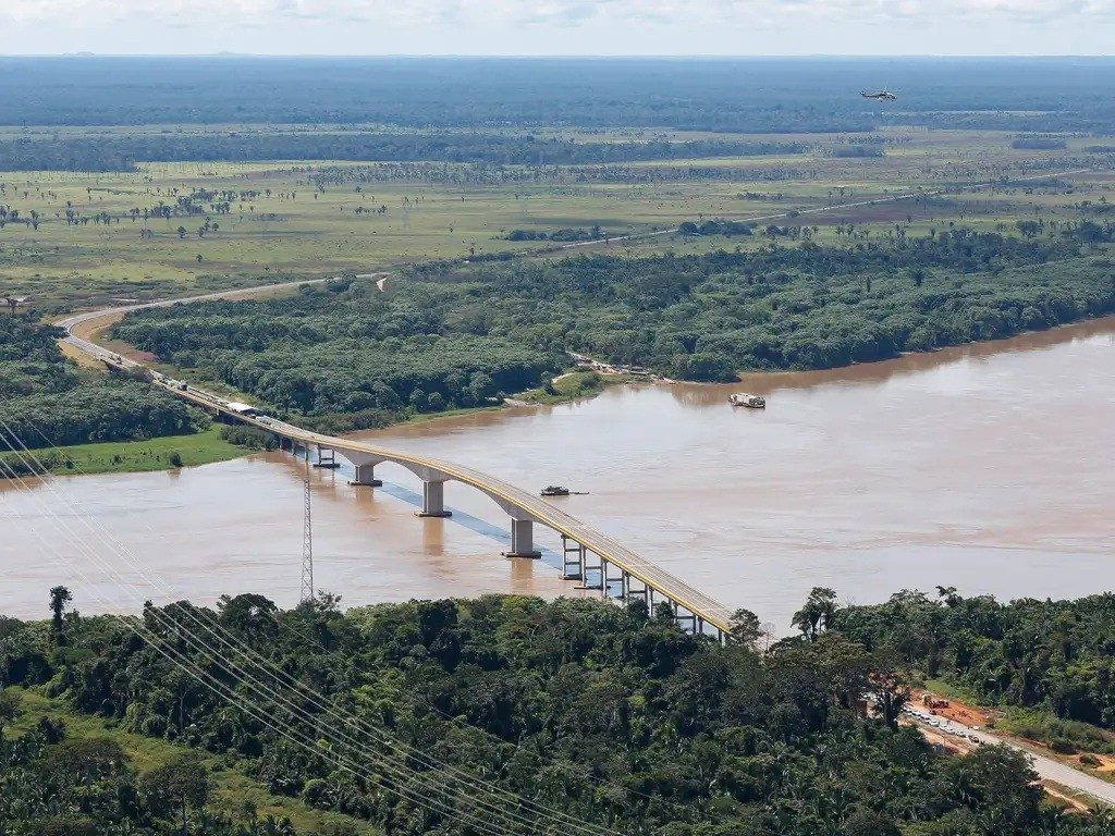 Ponte sobre o Rio Madeira, em Porto Velho
