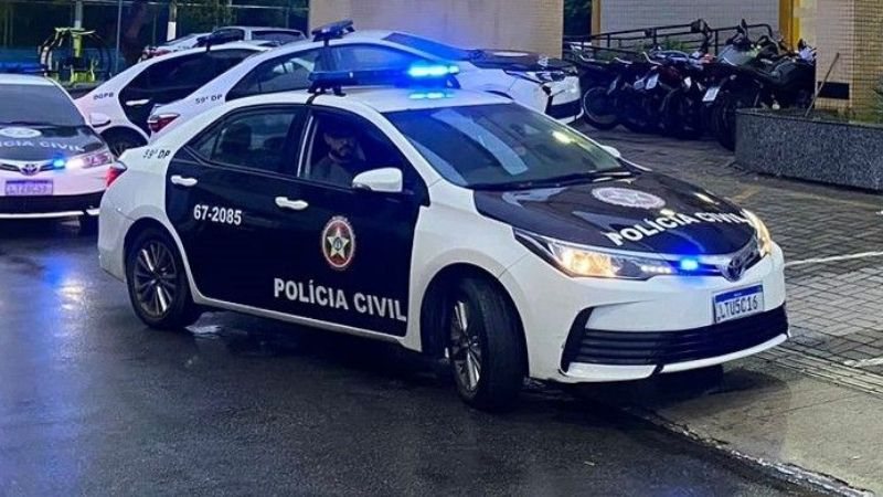 Imagem de Ex-jogador do Vitória é alvo de investigação sobre tráfico de drogas e armas; atleta do Santos é preso