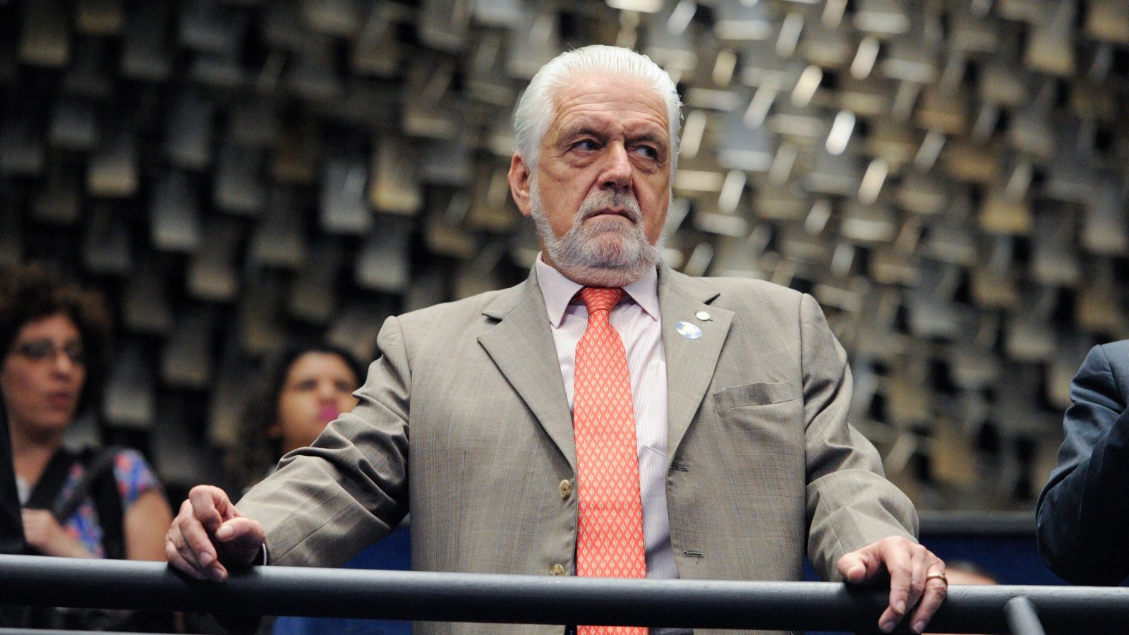 Imagem de Quaest: maioria dos brasileiros vê investigação contra Jaques Wagner como prejuízo à campanha de Lula