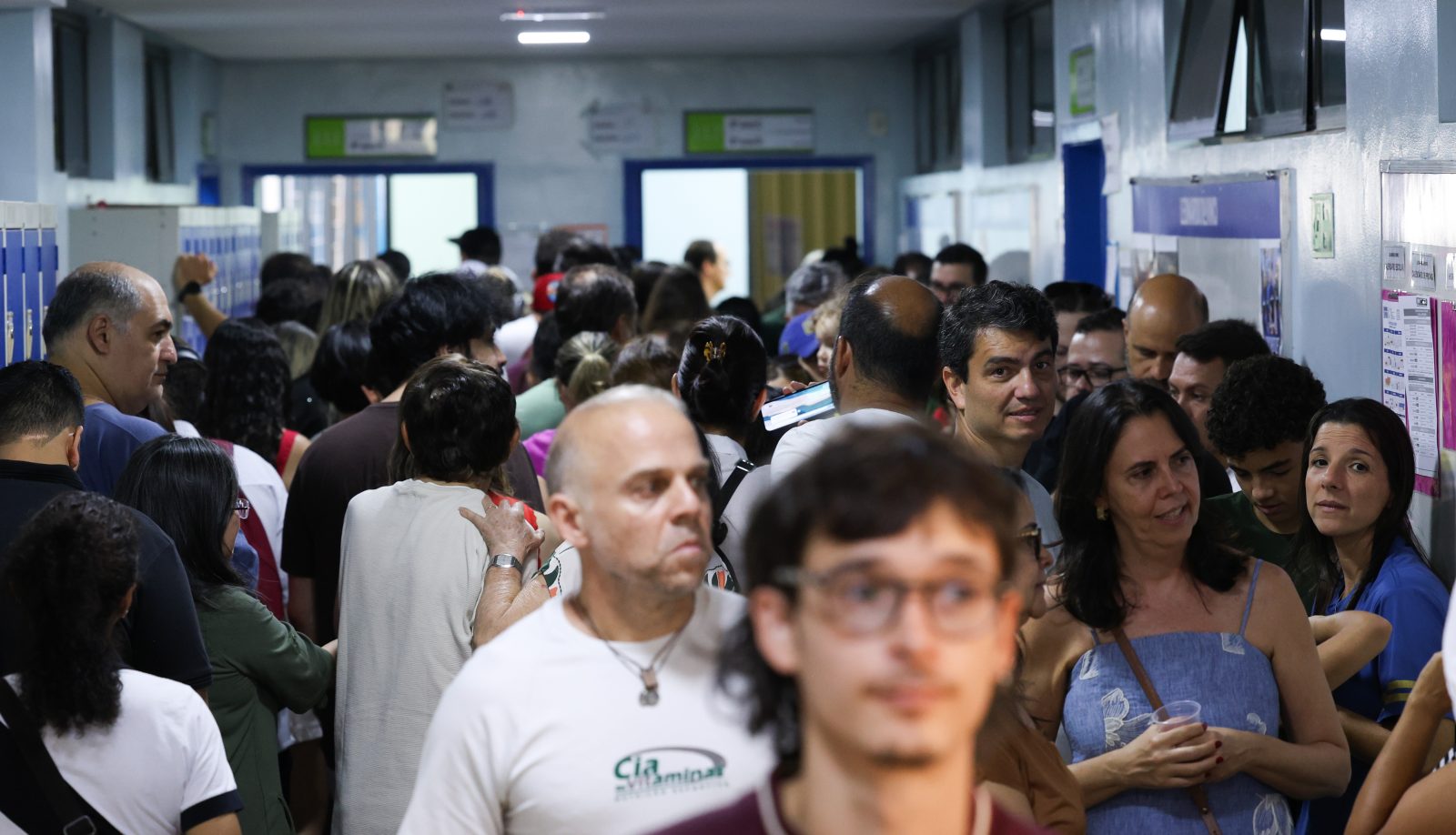 Eleitores foram às urnas no primeiro turno
