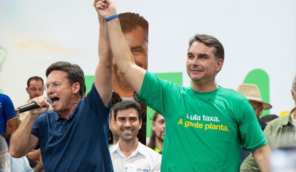 Imagem de Justiça barra entrega de título de cidadão soteropolitano a Flávio Bolsonaro
