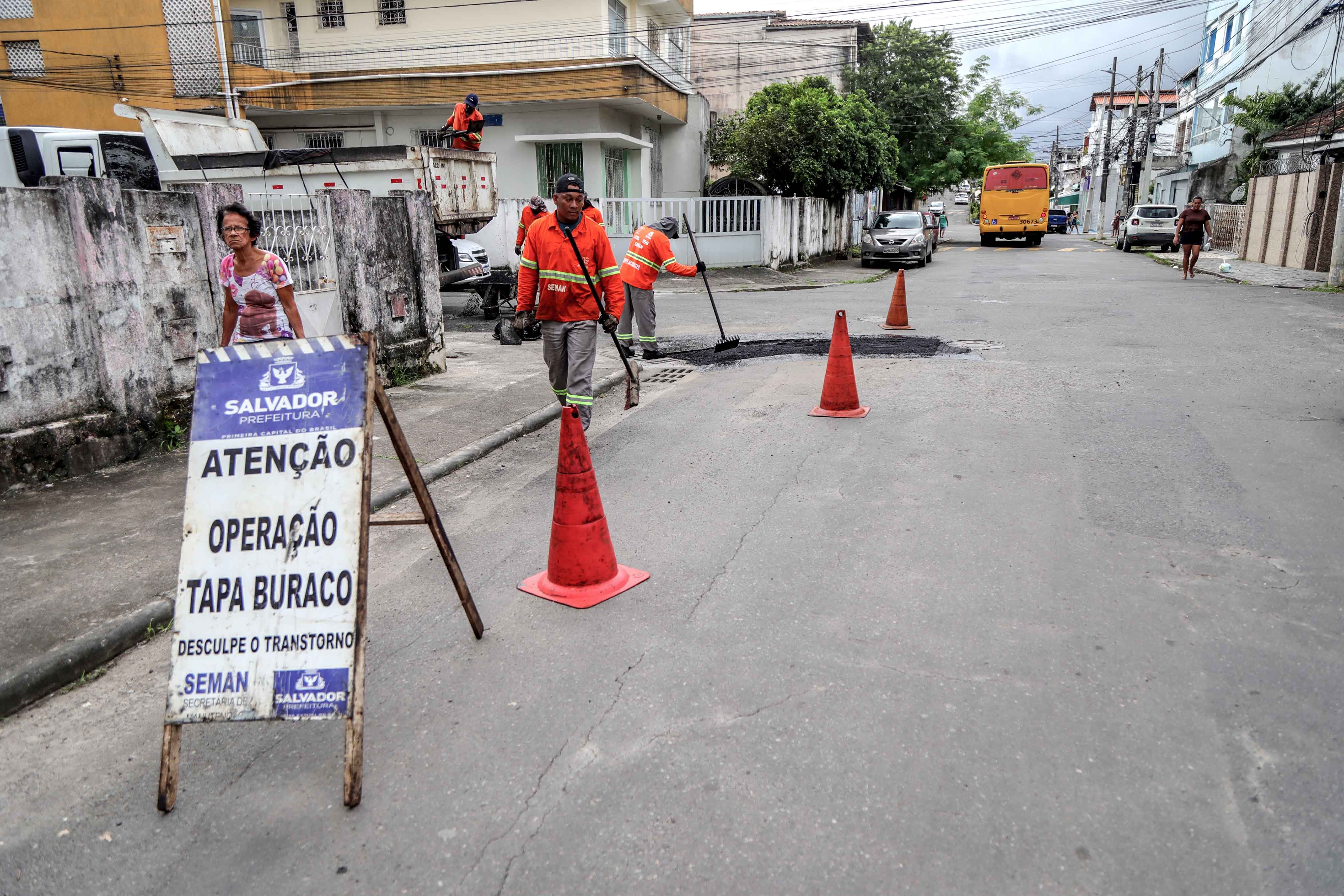 Imagem de Operação Tapa-Buracos aplica 50 mil toneladas de asfalto no primeiro semestre de 2024