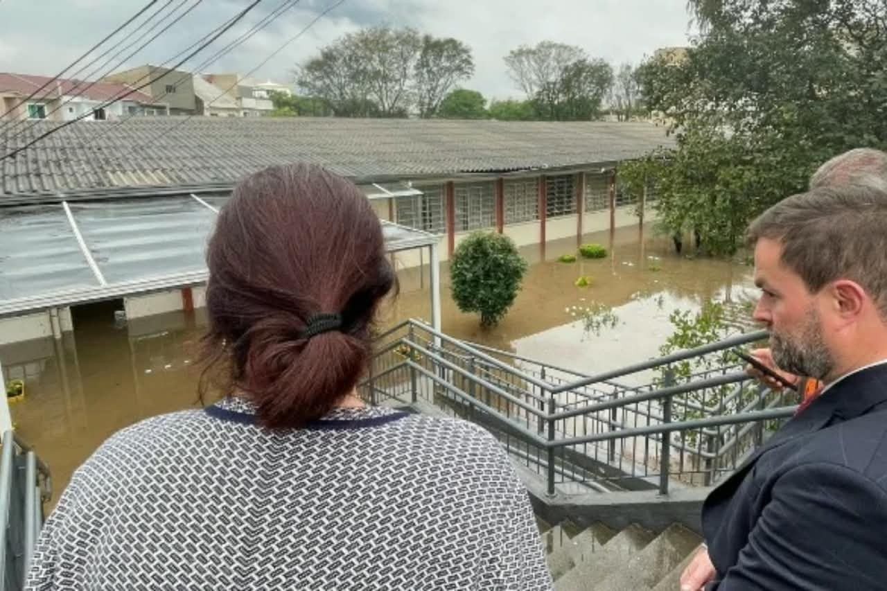 Estragos provocados por temporais no Paraná.